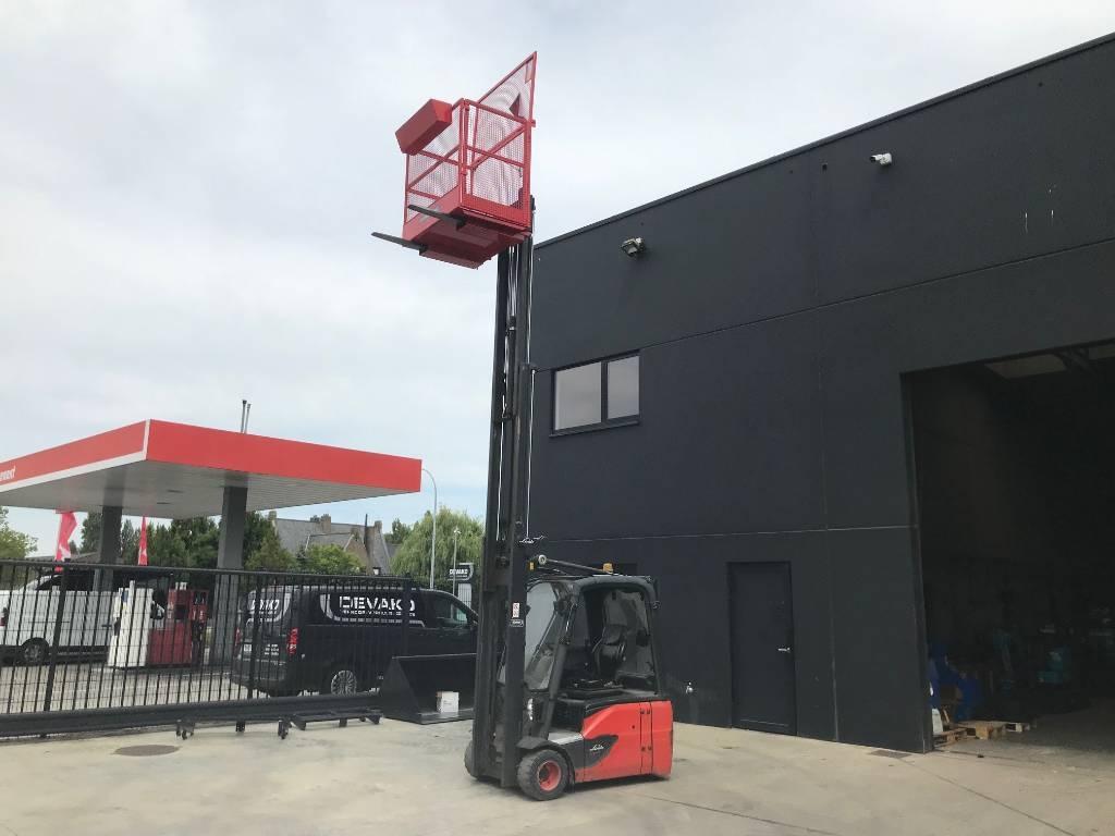 Werkplatform 300 kg Overige gebruikte aanbouwapparatuur en componenten