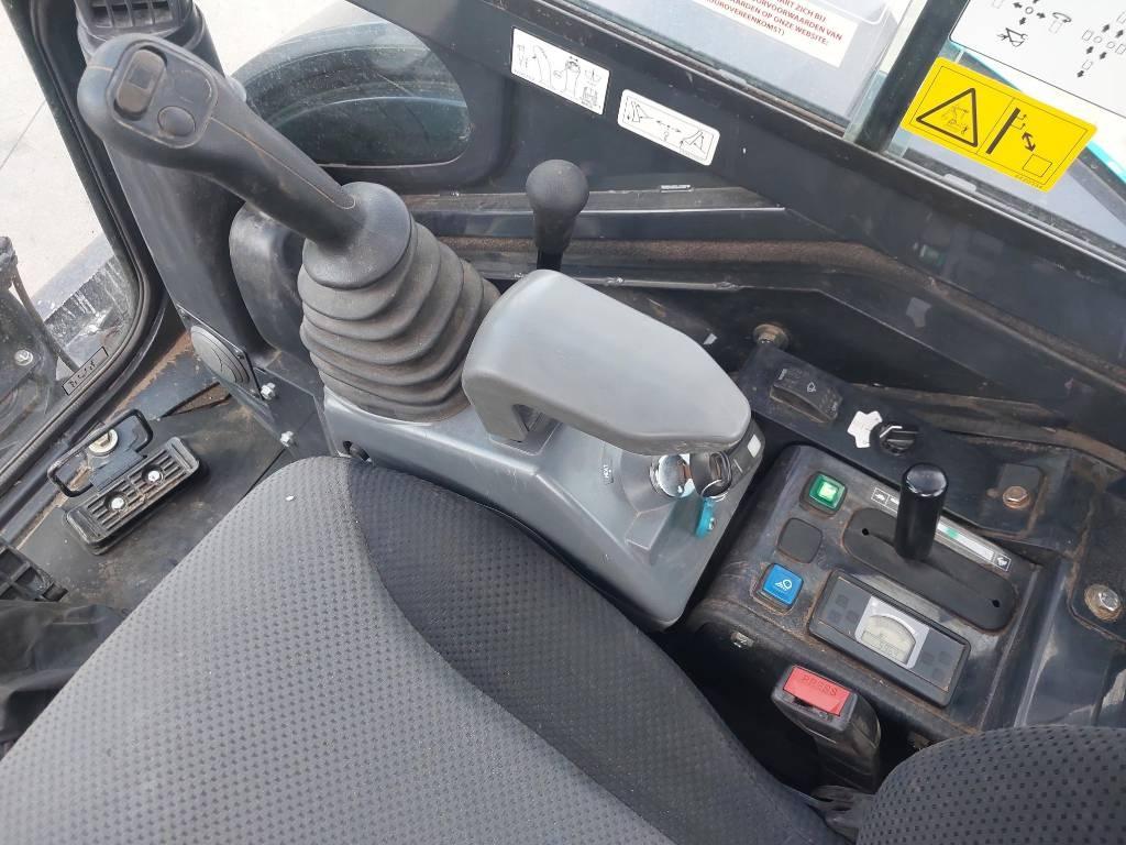 Airman AX26U-7 Minigraafmachines < 7t