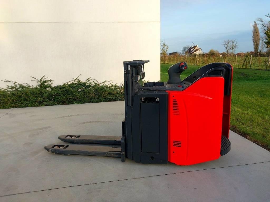 Linde D 14 SP (* NEW battery) Zelfrijdende stapelaars